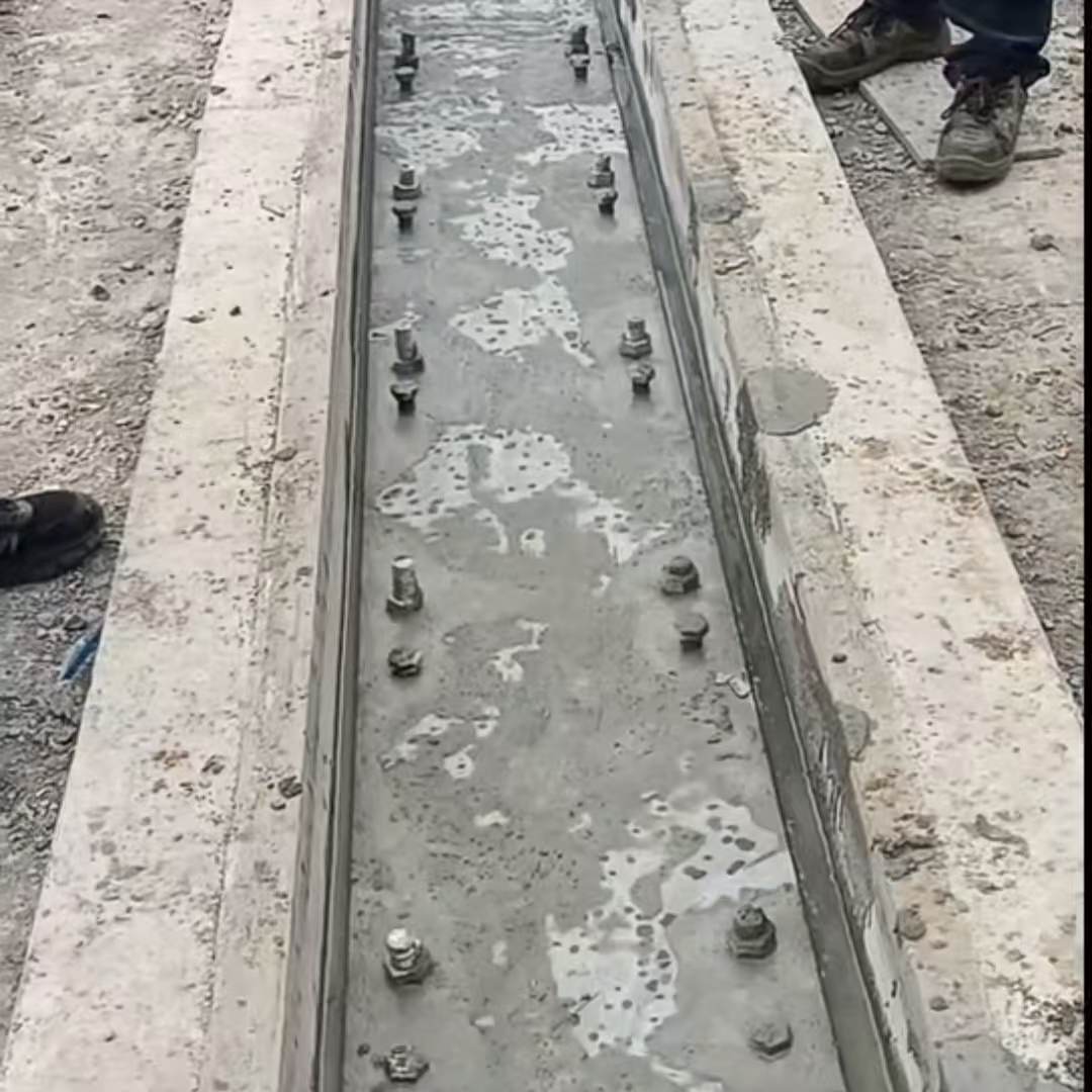 凤庆港口码头起重机龙门吊重型机械设备稳固用早强快凝轨道胶泥